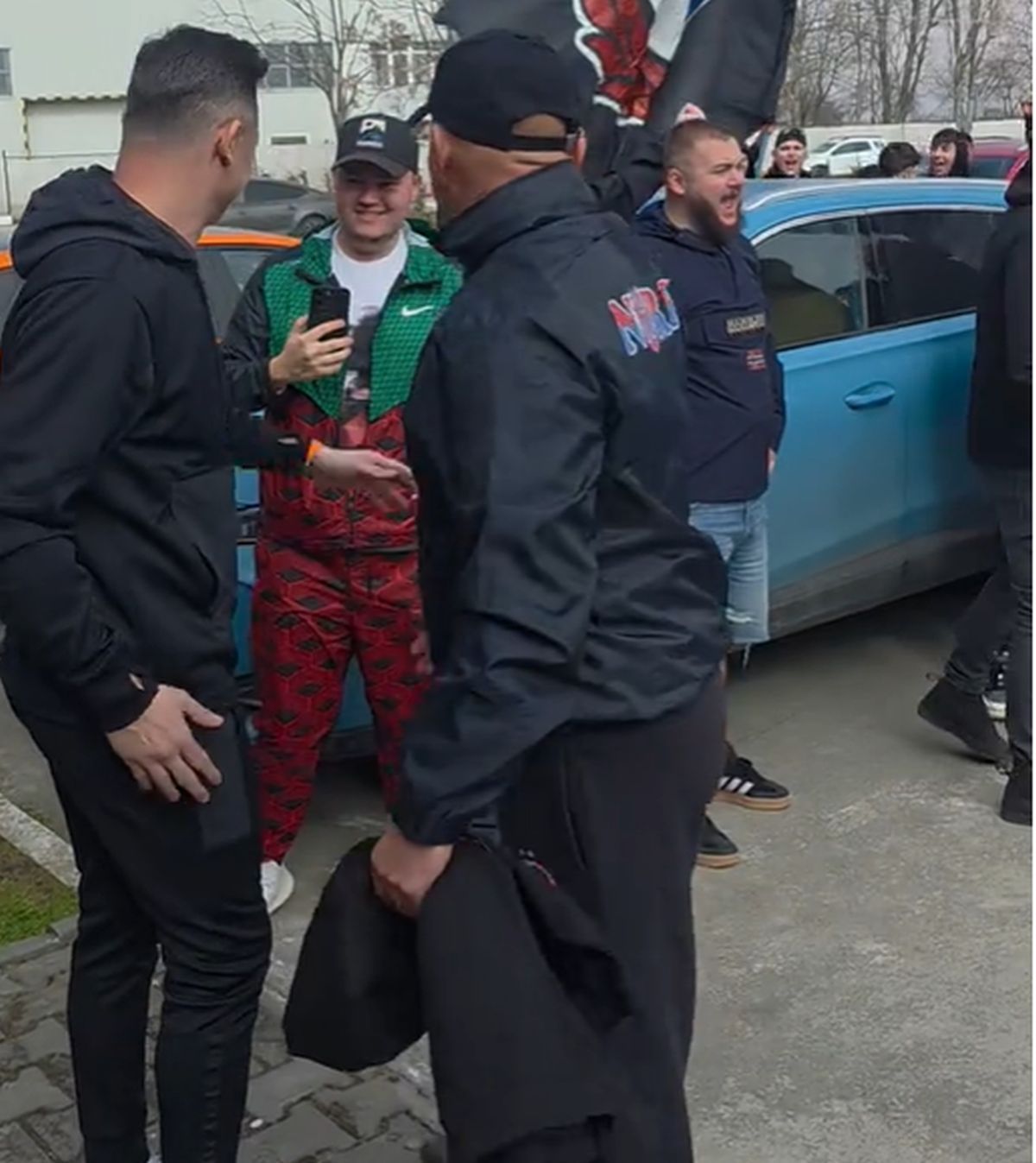 Mirel Rădoi, primit cu torțe de suporterii FCSB la bază