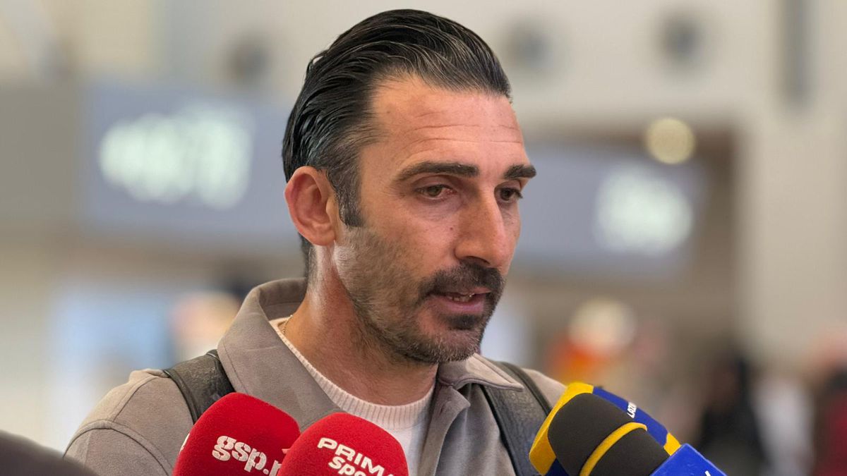 Elias Charalambous, cu lacrimi în ochi pe aeroport, la plecarea din România