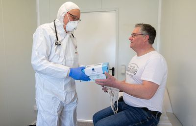 COVID-19. Gest incredibil făcut de prim-ministru » Va fi medic pentru a lupta împotriva coronavirsului