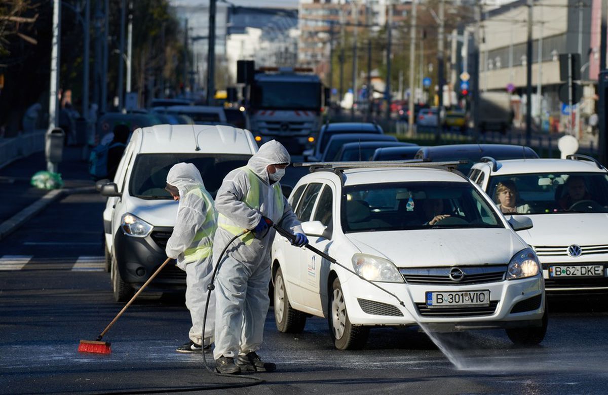 COVID-19. Tunelurile de decontaminare pentru medici, cumpărate la foc automat în România » Specialiștii avertizează: „Nu pot omorî COVID-19”