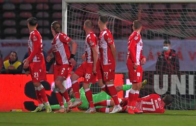 Experimentul lui Mulțescu a dat greș » 6 dinamoviști au avut o seară oribilă: au luat nota 2!