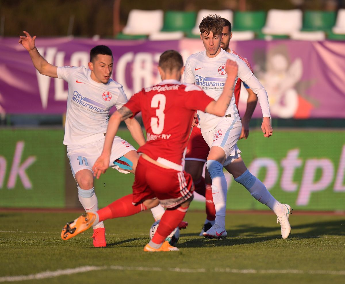 L-au ratat pe Vukusic și se bucură că atacantul a ales FCSB: „Nu s-a adaptat la ei, nu era bun nici pentru noi”