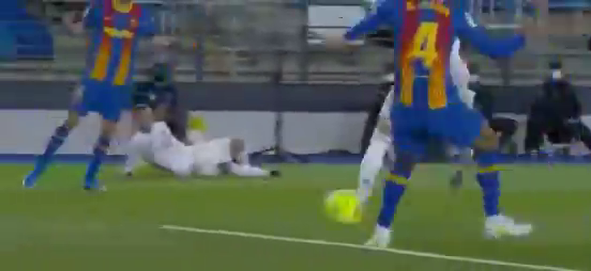 FOTO REAL MADRID - BARCELONA 10.04.2021