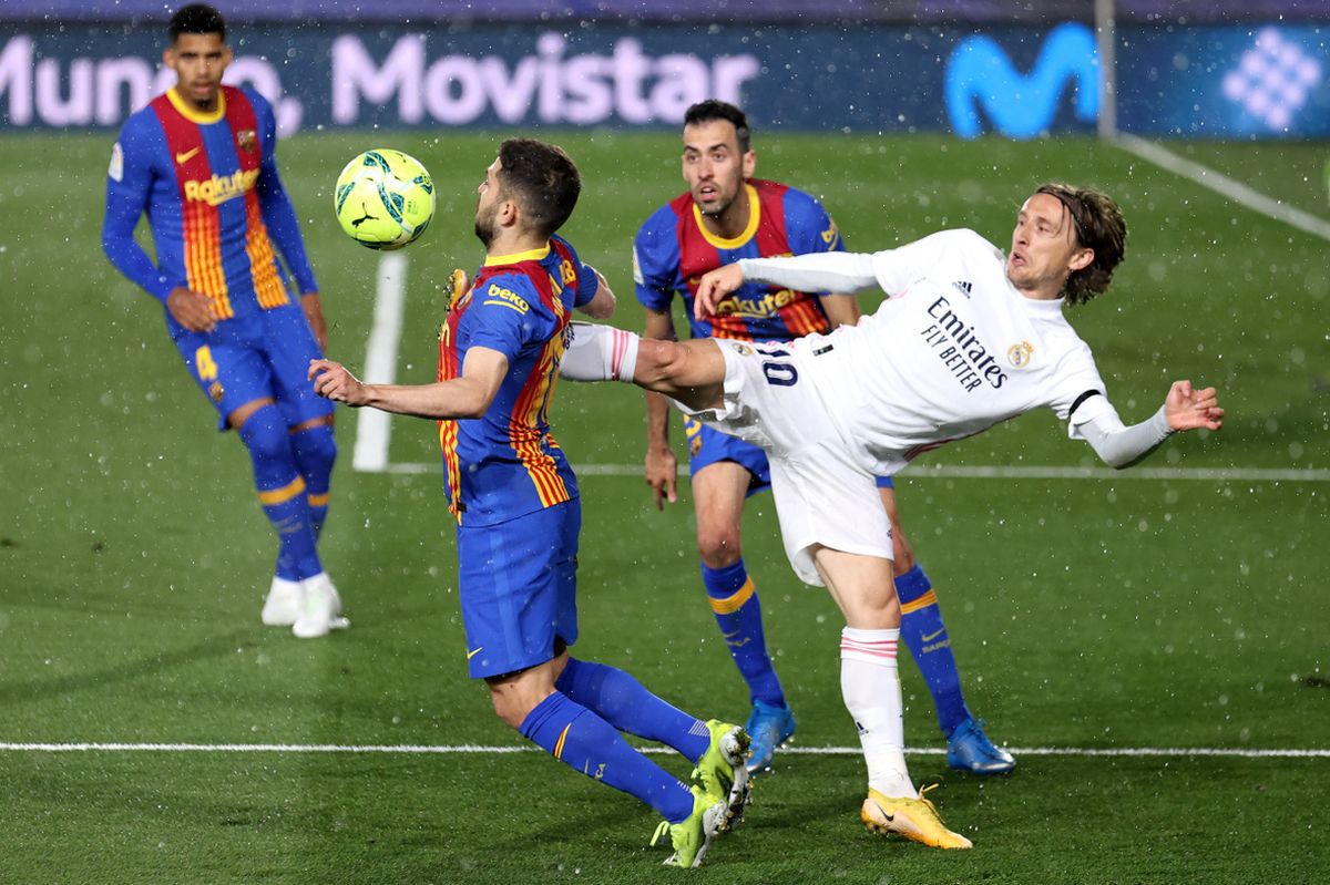 REAL MADRID - FC BARCELONA 2-1 » El Clasico adjudecat de „Los Blancos”, care trec pe primul loc! Final incendiar de sezon în La Liga