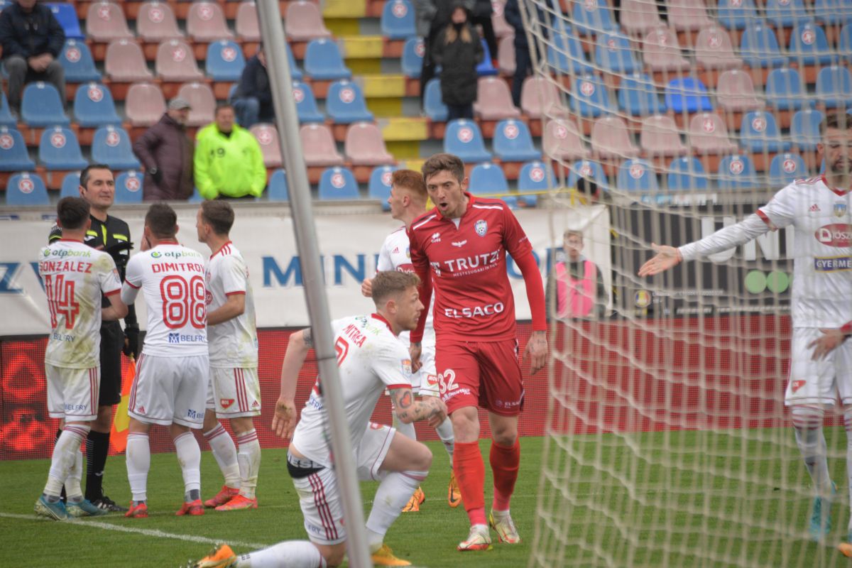 FC Botoșani - Sepsi 0-1 » Anihilați acasă, moldovenii cad pe 3 în play-out. Clasamentul actualizat