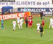 George Găman, salvat de „asistent” în Botoșani - Sepsi » Scene tensionate, după ce arbitrul s-a răzgândit: „Hoții, hoții!”