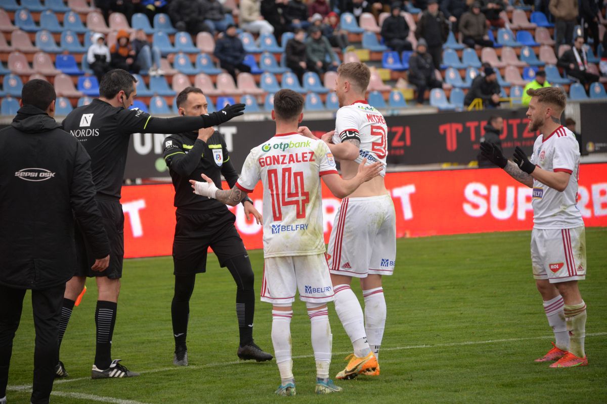 Botoșani - Sepsi 0-1. Laszlo Dioszegi s-a dus în vestiar după joc: „De puține ori fac asta” » Ce le-a promis jucătorilor