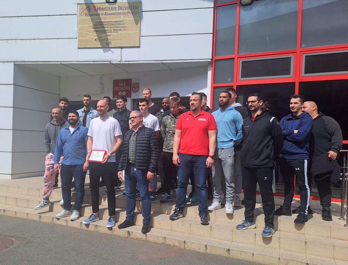 FOTO „Last Dance” pentru Vlad Moldoveanu. Moment emoționant la retragere: „Copii mei s-au bucurat că am renunțat”