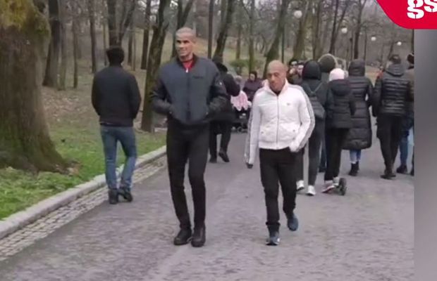 Legendarul Rivaldo, batjocorit într-un parc din Craiova: „De unde ți-ai luat, mă, mersul ăsta?!”