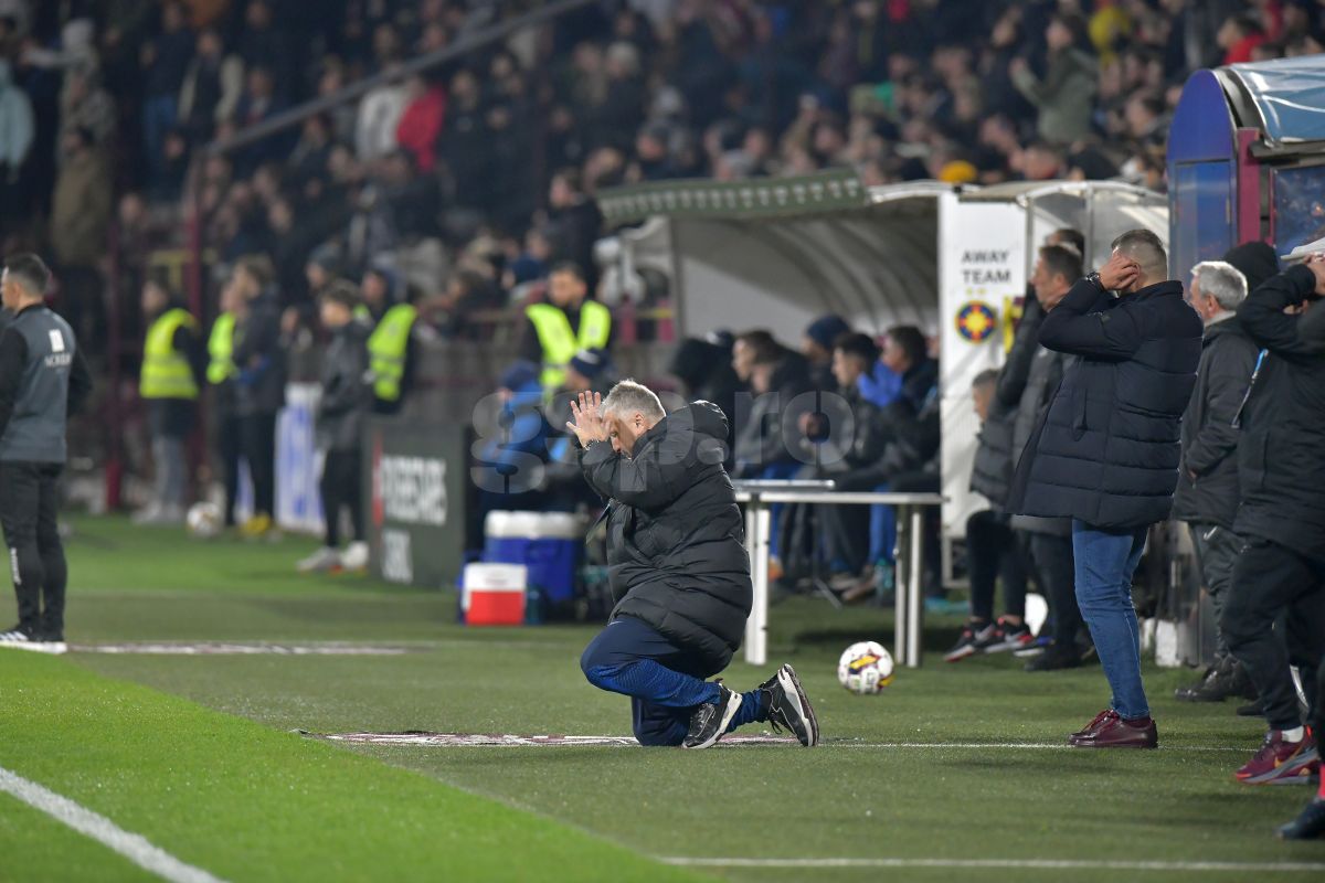 Dan Petrescu, în genunchi la FCSB - CFR Cluj