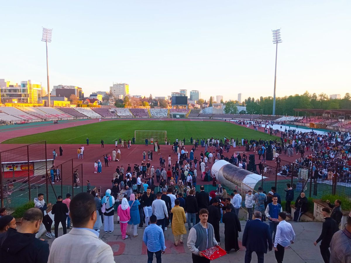 Dawa și Alhassan, pe stadionul Dinamo