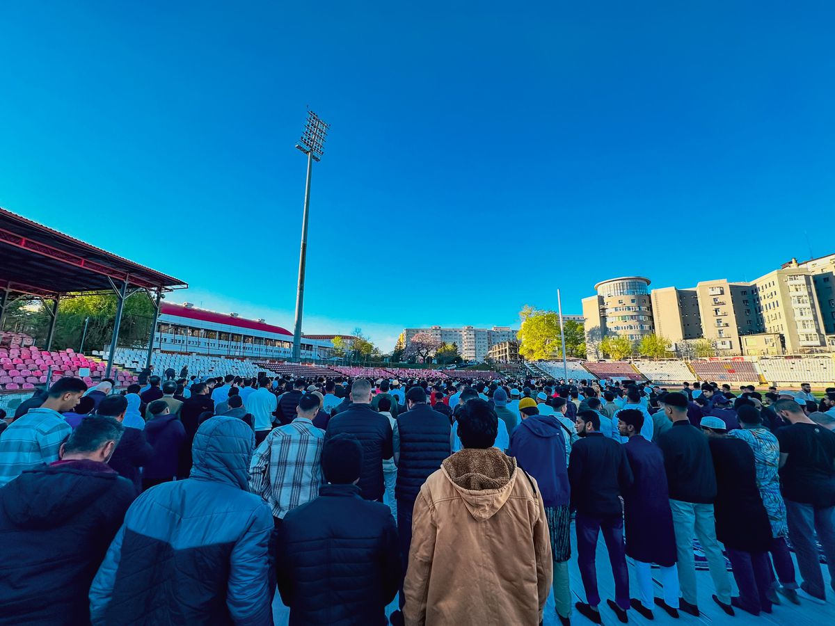 Dawa și Alhassan, pe stadionul Dinamo