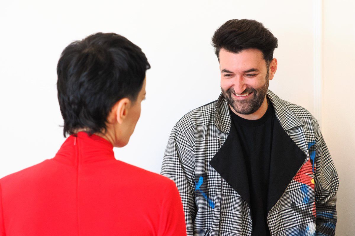 Elisabeta Lipă s-a lansat în imobiliare și i-a chemat la eveniment pe Șucu, Bellu, Smiley și o influenceriță într-o ținută îndrăzneață