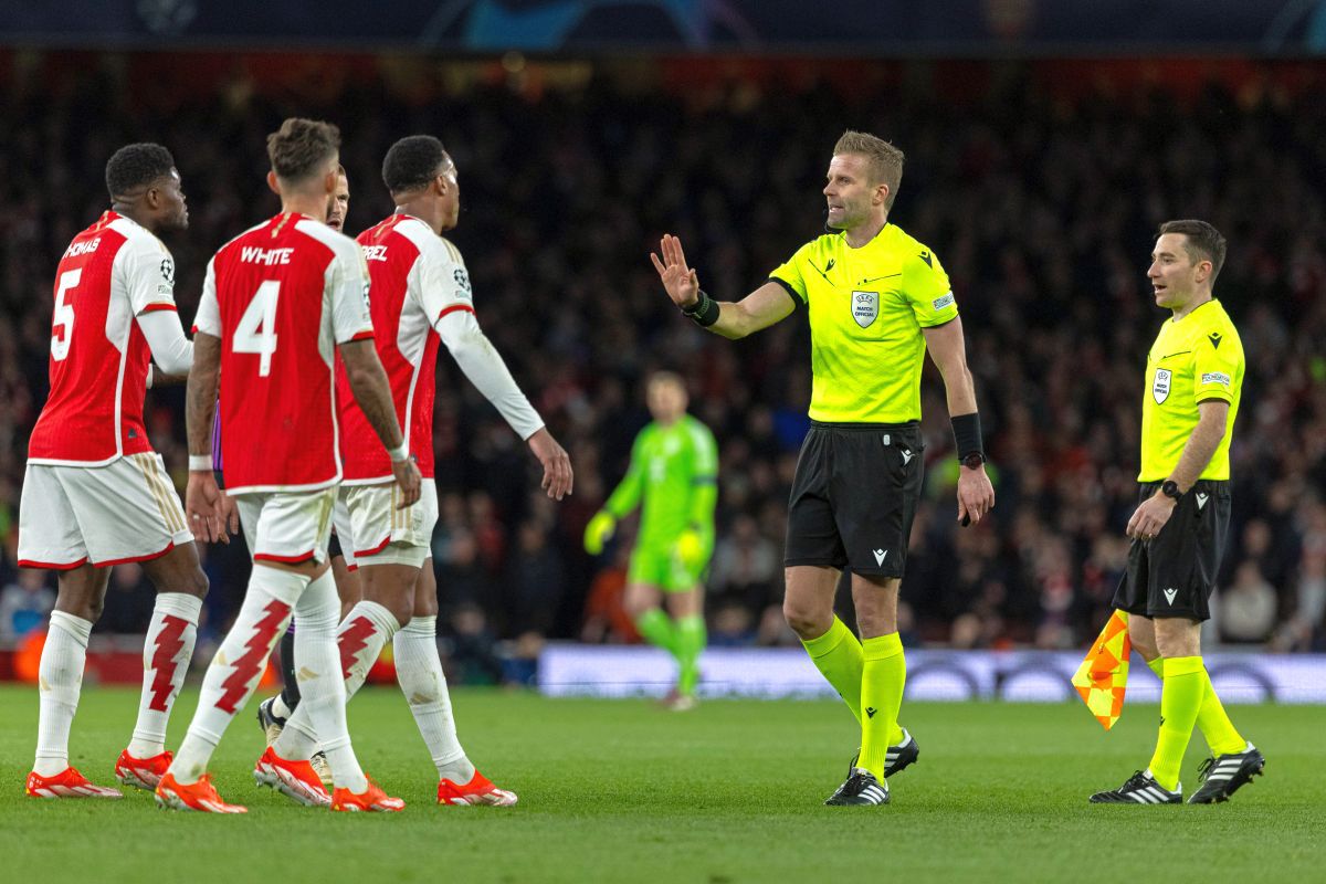 Scandal de arbitraj la Arsenal - Bayern: „Penalty clar!”