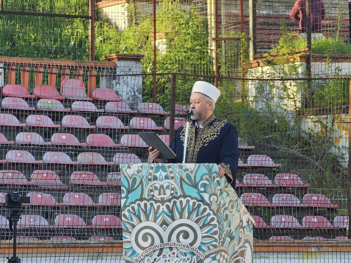 Dawa și Alhassan, pe stadionul Dinamo