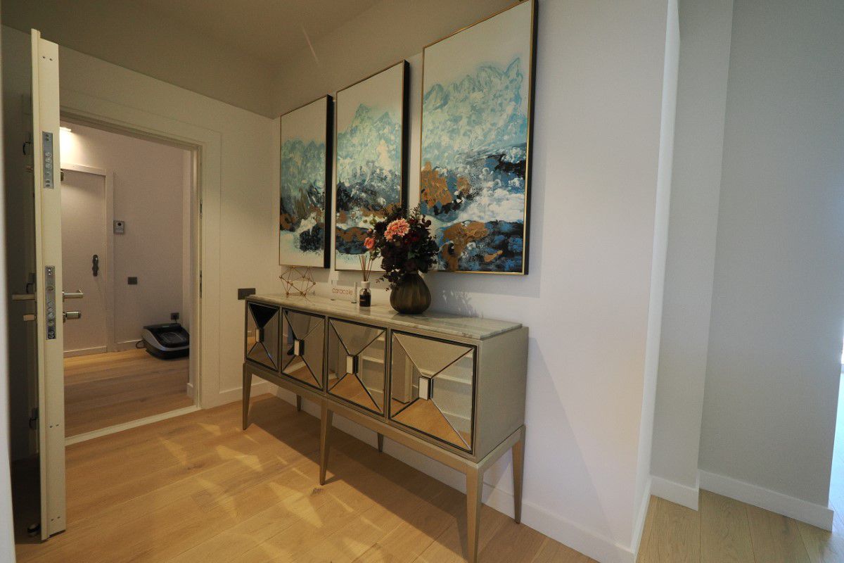 Elisabeta Lipă a intrat în afaceri imobiliare. O mulțime de vedete prezente la eveniment