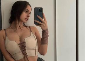 Ioana Timofeciuc, soția lui Florinel Coman, s-a apărat după ce a fost acuzată că a condus cu copilul la volan