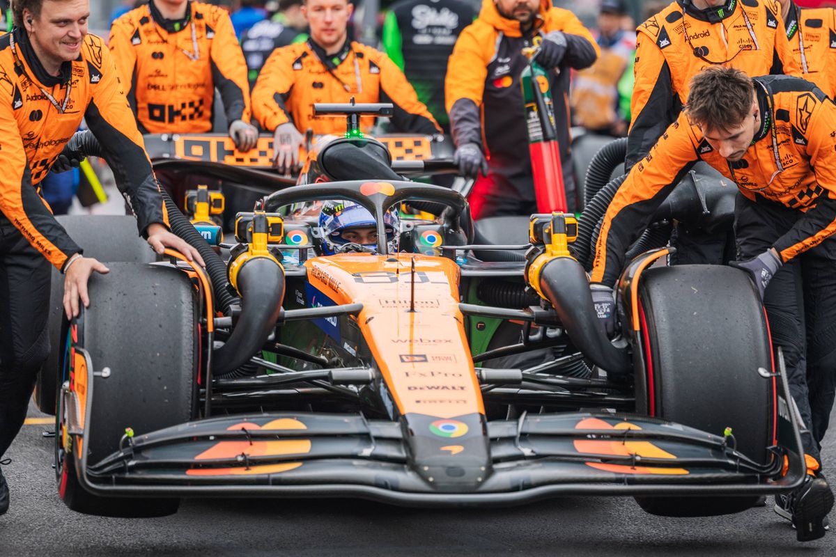 Cum ar arăta echipele din România, dacă ar avea monopost de Formula 1 » Imaginile generate cu inteligența artificială sunt FABULOASE