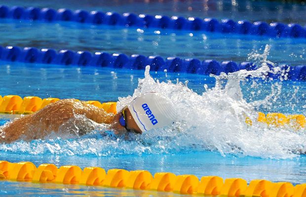 România participă cu treisprezece înotători la Campionatele Europene U23 » David Popovici va lua startul în patru probe