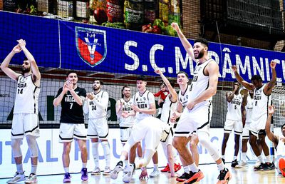 3 milioane € din bugetul public, salarii peste Liga 1! Un club de baschet apărut de nicăieri bate U-BT, dar înfurie oamenii din oraș: „Cu banii ăștia făceai 5 creșe!” + Cum se apără autoritățile