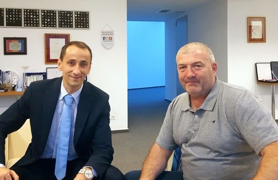 Mihai Covaliu, șeful COSR, și Florin Bercean sunt colegi de club și de grade la Dinamo: Comitetul Olimpic a instrumentat o farsă de anchetă. Foto: arhiva GSP Întoarcerea sălbaticului e oficială! Florin Bercean, antrenorul despre care GSP a scris că a snopit în bătaie 10 victime la lotul de judo, a câștigat alegerile pentru șefia Federației de judo