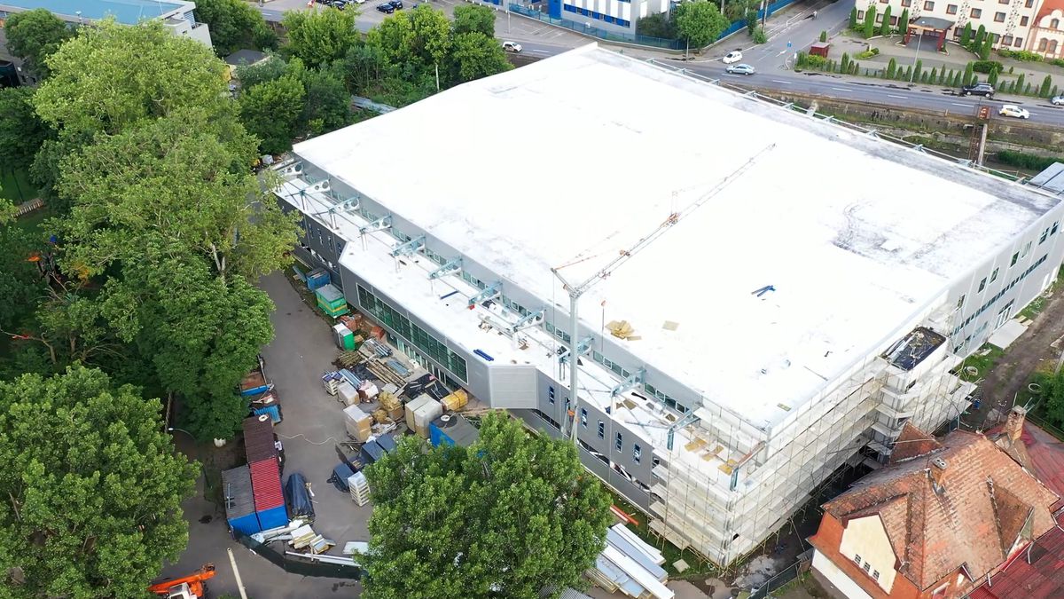 Transformare amplă a arenei din România: investiție de 11 milioane de euro în lucrările care vor fi finalizate în această vară » Imagini de pe șantier