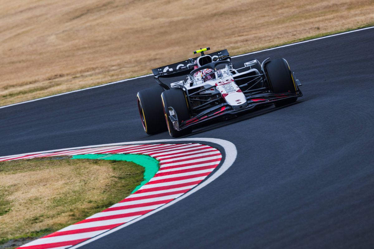 Cum ar arăta echipele din România, dacă ar avea monopost de Formula 1 » Imaginile generate cu inteligența artificială sunt FABULOASE