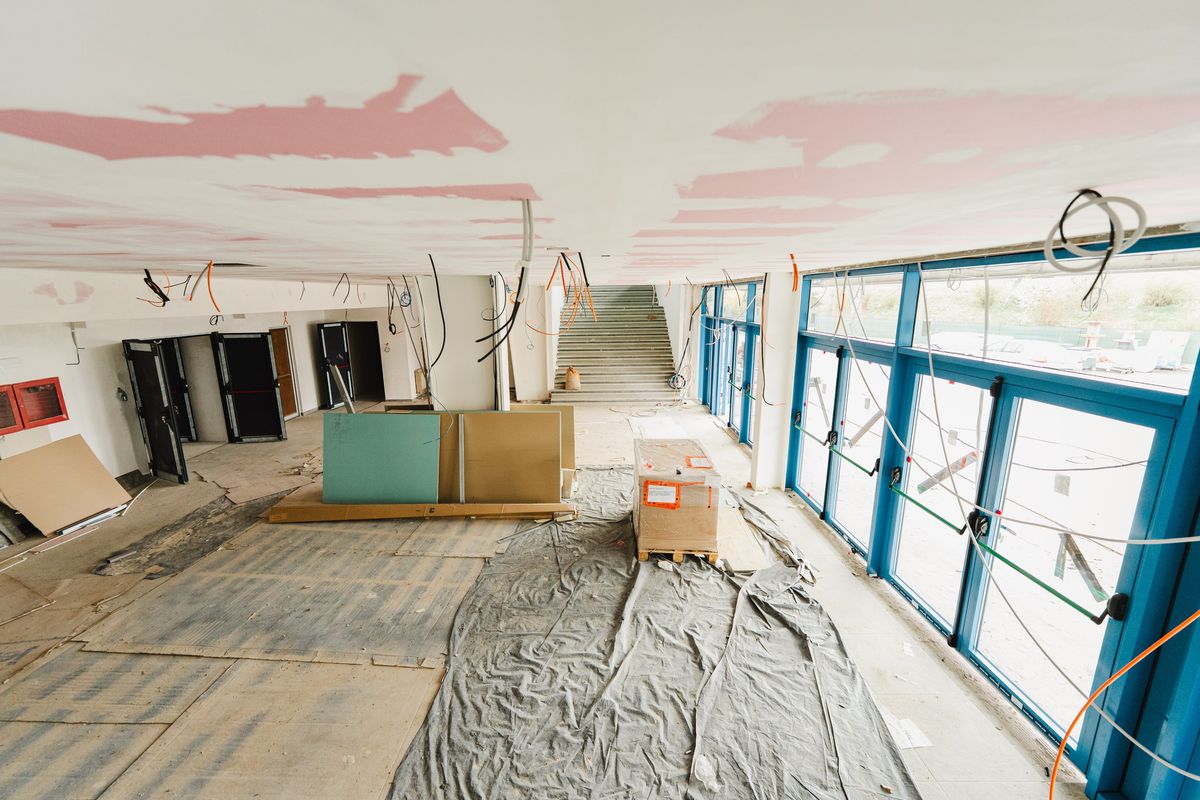 Transformare amplă a arenei din România: investiție de 11 milioane de euro în lucrările care vor fi finalizate în această vară » Imagini de pe șantier