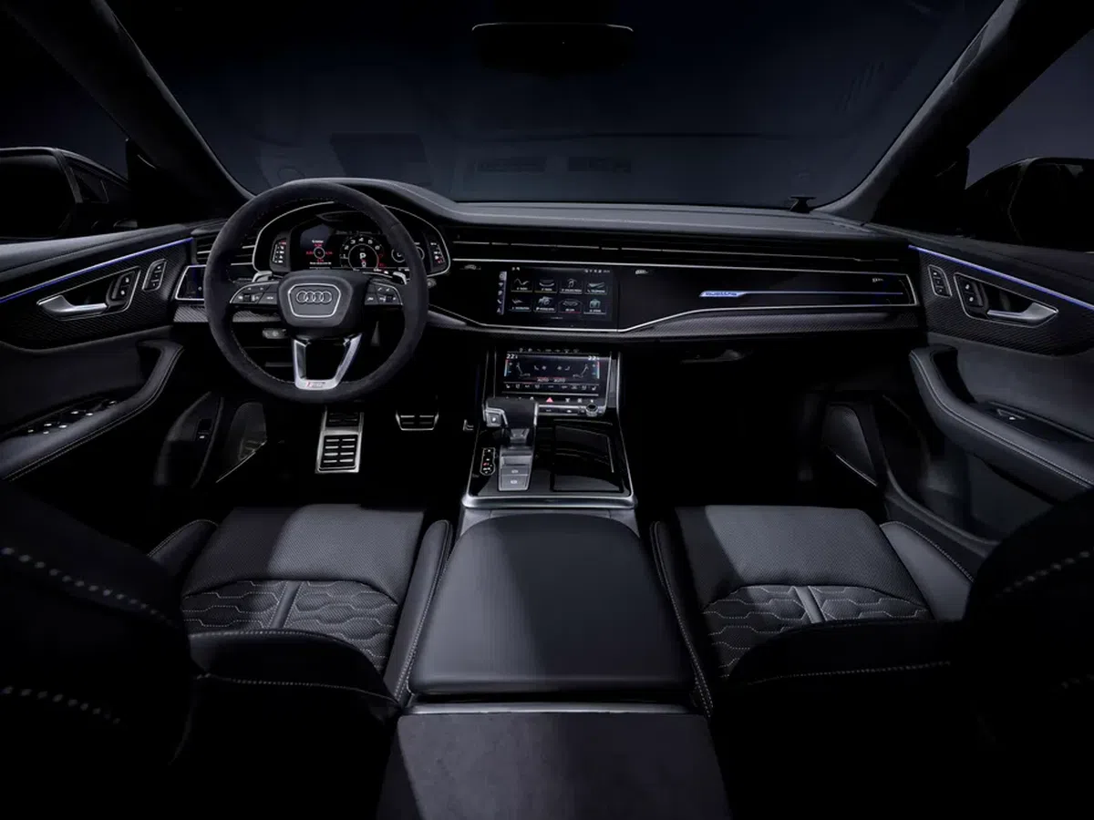 Mașina lui Moises Caicedo