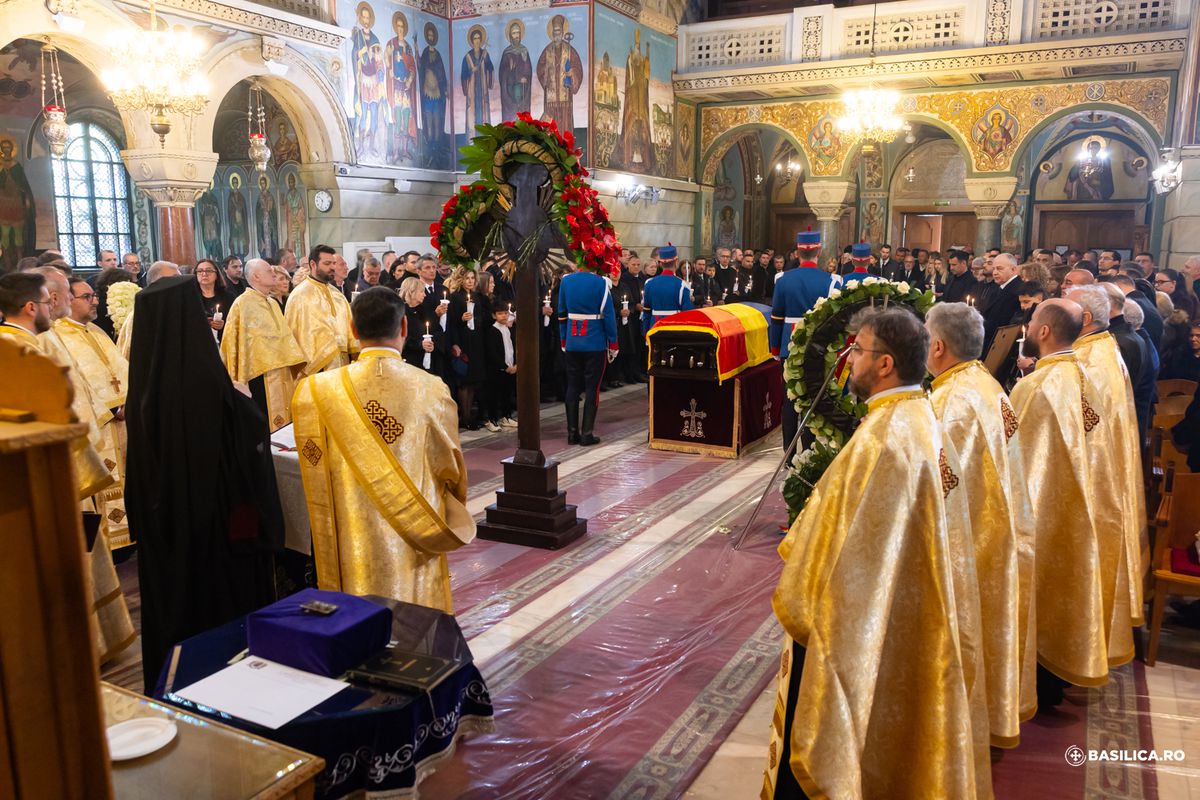 Discursul lui Răzvan Lucescu la slujba de înmormântare a tatălui: „Nu și-a putut stăpâni emoțiile” + Alți doi oameni de fotbal au luat cuvântul