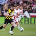 Răzvan Marin, în meciul lui AEK cu Rayo Vallecano / Foto: Imago