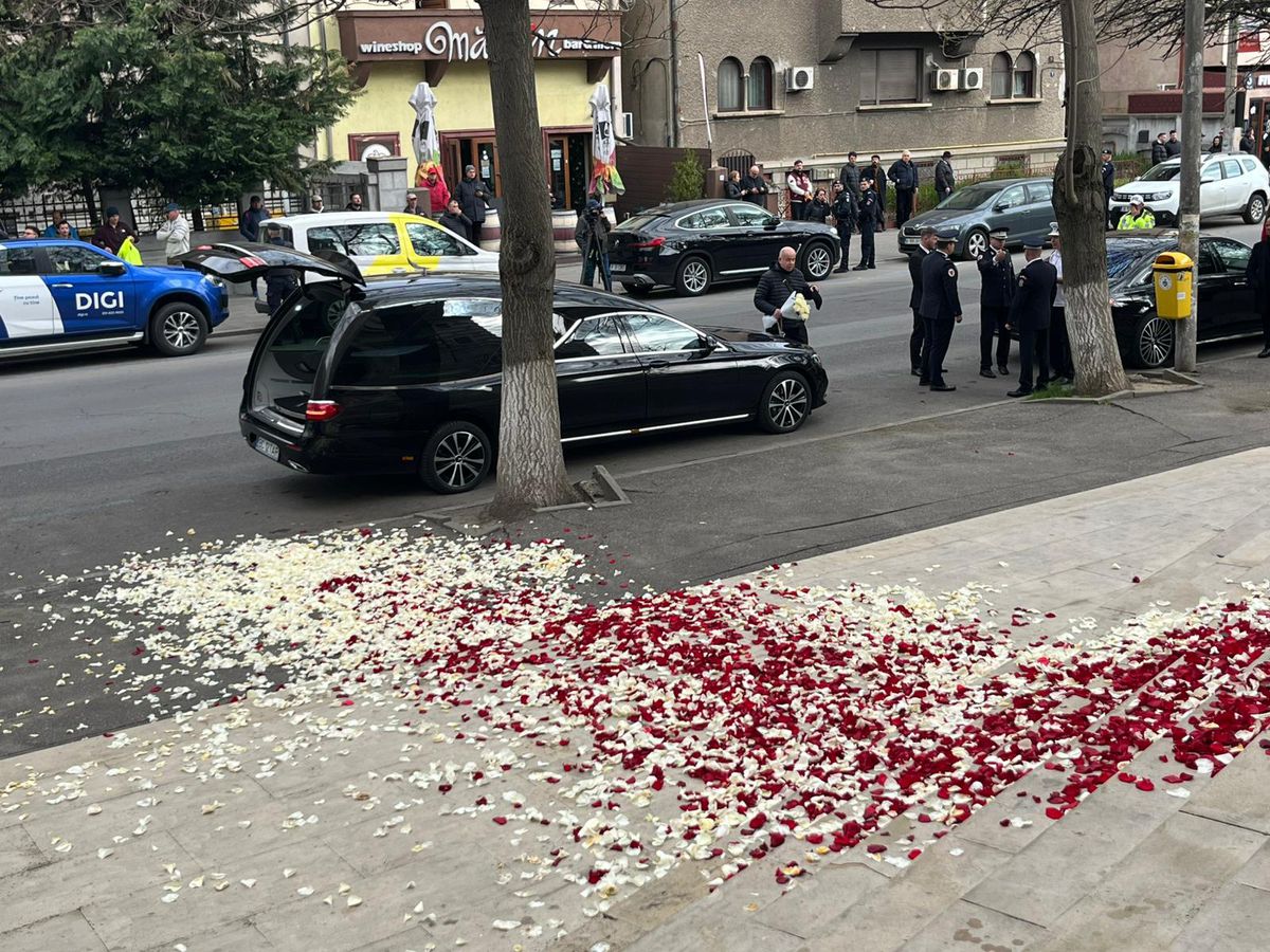 Mircea Lucescu - Cortegiu funerar + Slujbă biserică