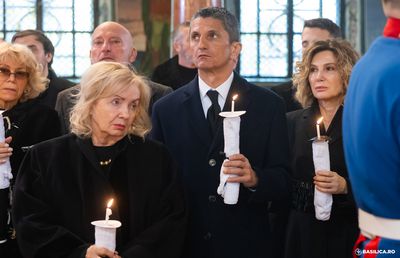 Discursul lui Răzvan Lucescu la slujba de înmormântare a tatălui: „Nu și-a putut stăpâni emoțiile” + Alți doi oameni de fotbal au luat cuvântul