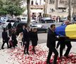 Răzvan Lucescu, soția sa Ana-Maria și fiul său Matei în cortegiul funerar al lui Mircea Lucescu // foto: Dumitru Angelescu (Libertatea)