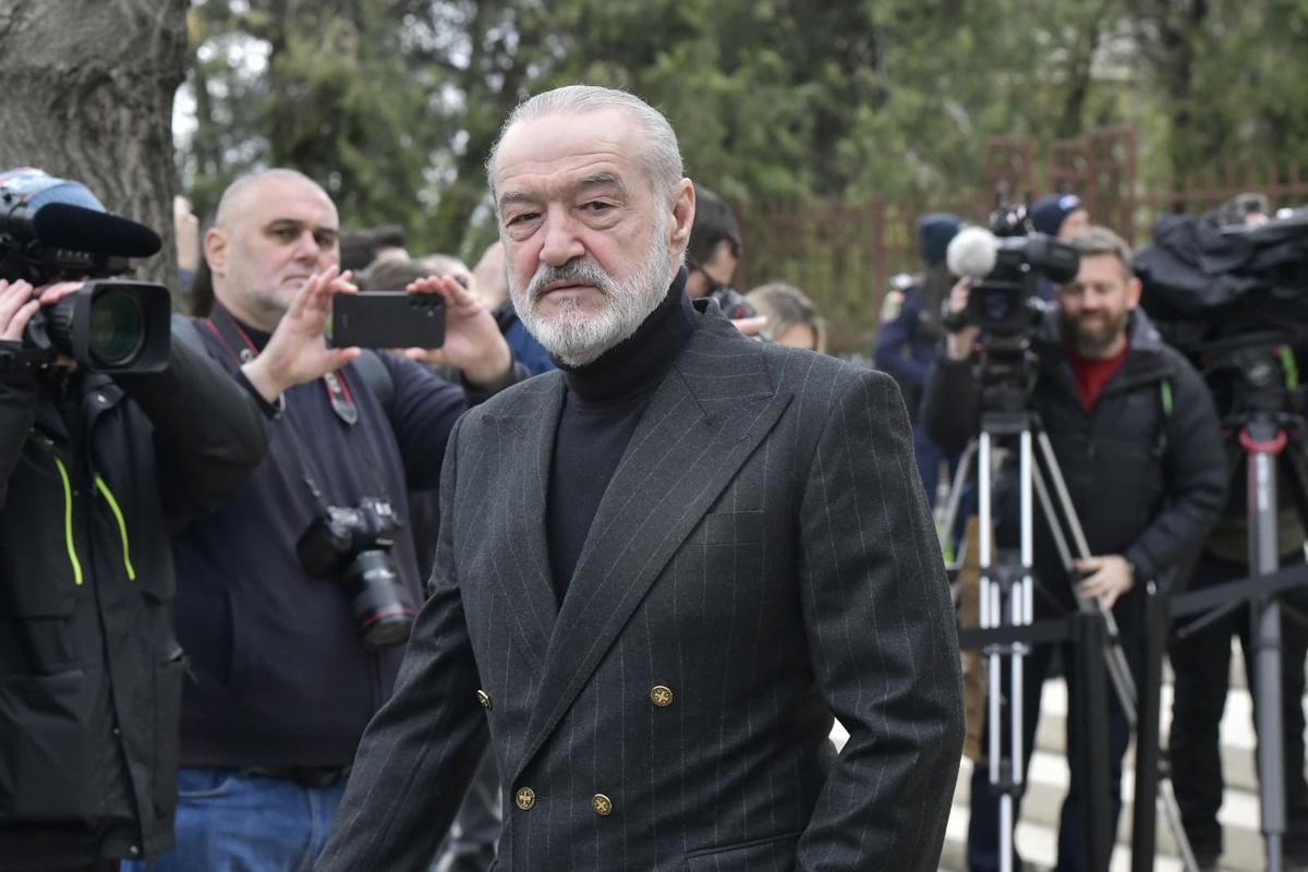 Cadre de la slujba de înmormântare a lui Mircea Lucescu - Cristi Preda