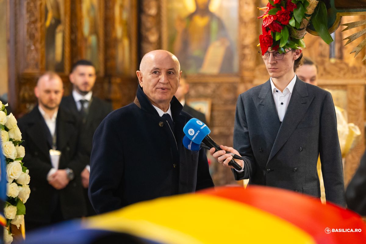 PS Timotei Prahoveanul a oficiat slujba Înmormântării pentru Mircea Lucescu