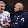Erling Haaland și Stale Solbakken, selecționerul Norvegiei / Foto: Imago Images