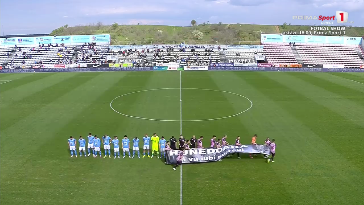 Gest superb la Voluntari! Jucătorii Corvinului Hunedoara, gest onorabil pentru Mircea Lucescu