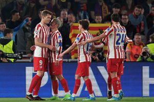 Înainte de returul din Ligă, catalanii anunță: jucătorul lui Atletico Madrid e „ținta numărul 1” a Barcelonei!