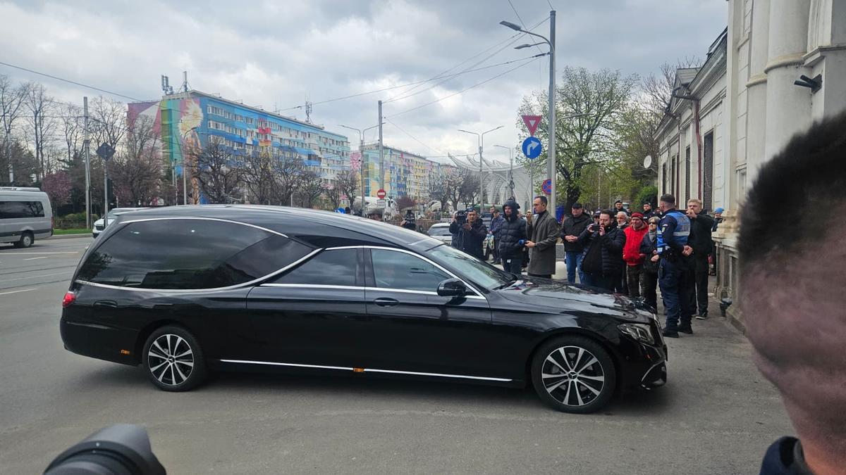Înmormântarea lui Mircea Lucescu