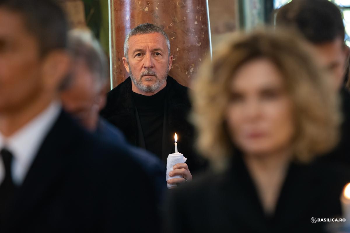 PS Timotei Prahoveanul a oficiat slujba Înmormântării pentru Mircea Lucescu