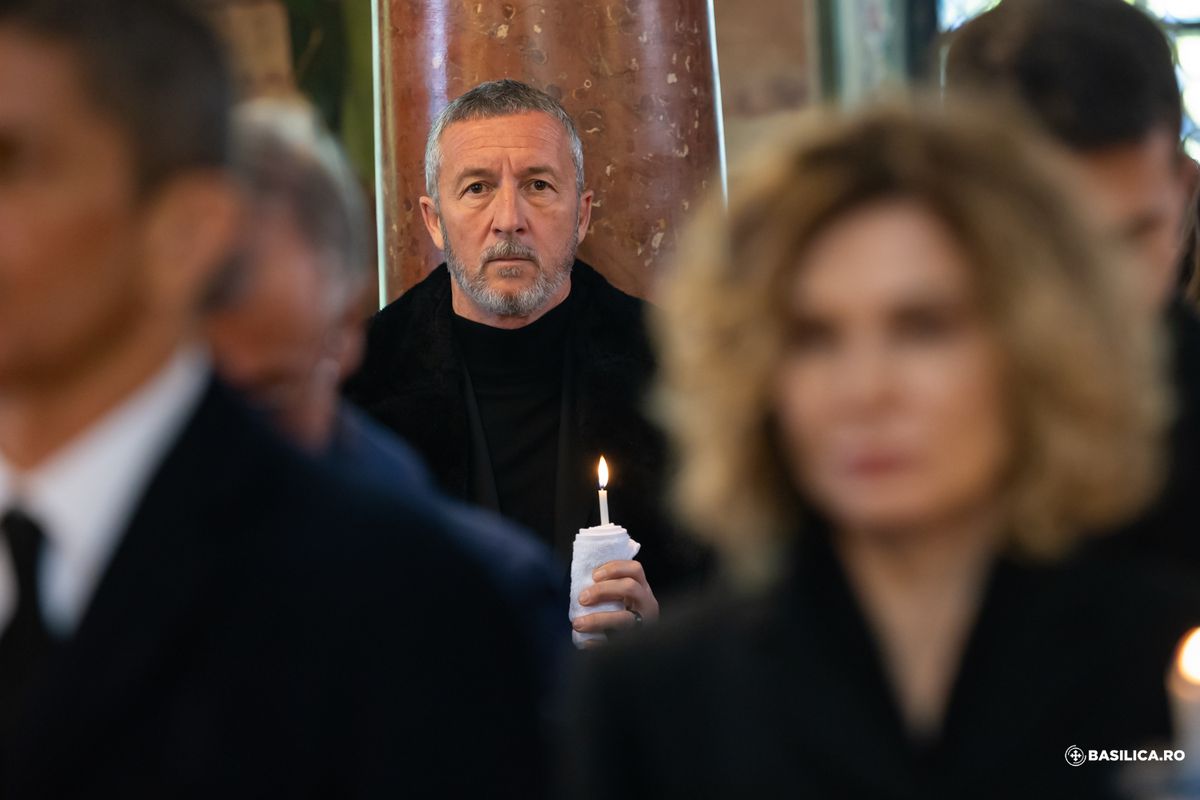Imagini copleșitoare de la slujba înmormântării lui Mircea Lucescu » Mulțumim pentru tot, maestre!