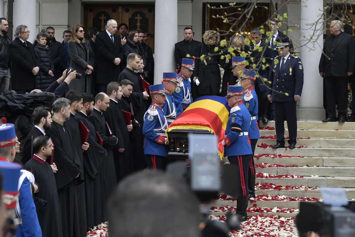 Ce au decis cei din familia Savvidis în privința înmormântării lui Mircea Lucescu