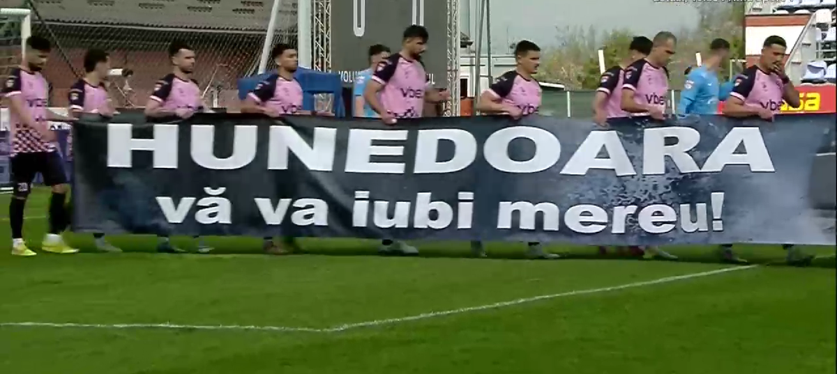 Gest superb la Voluntari! Jucătorii Corvinului Hunedoara, gest onorabil pentru Mircea Lucescu