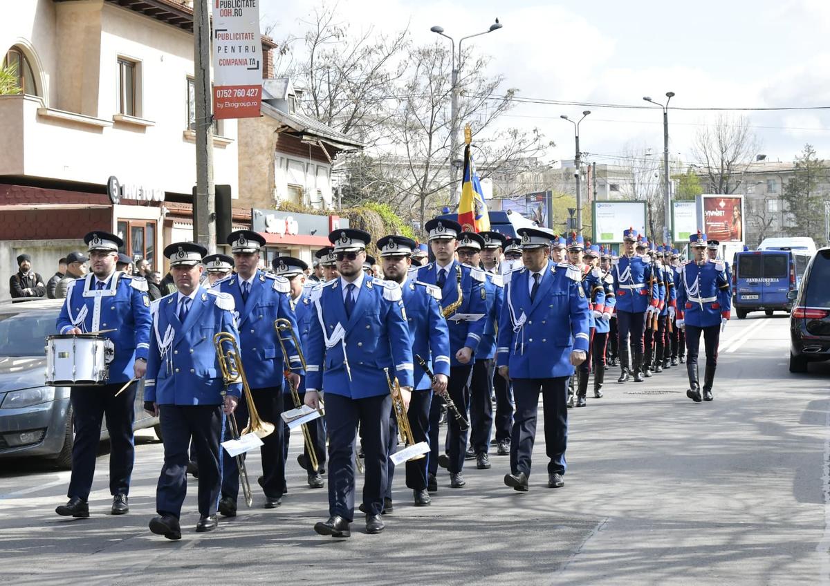 Cadre de Cristi Preda la înmormântarea lui Mircea Lucescu