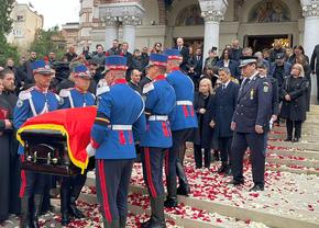 Mircea Lucescu, înmormântat astăzi » Cortegiul a ajuns la Cimitirul Bellu: imagini și informații de la fața locului