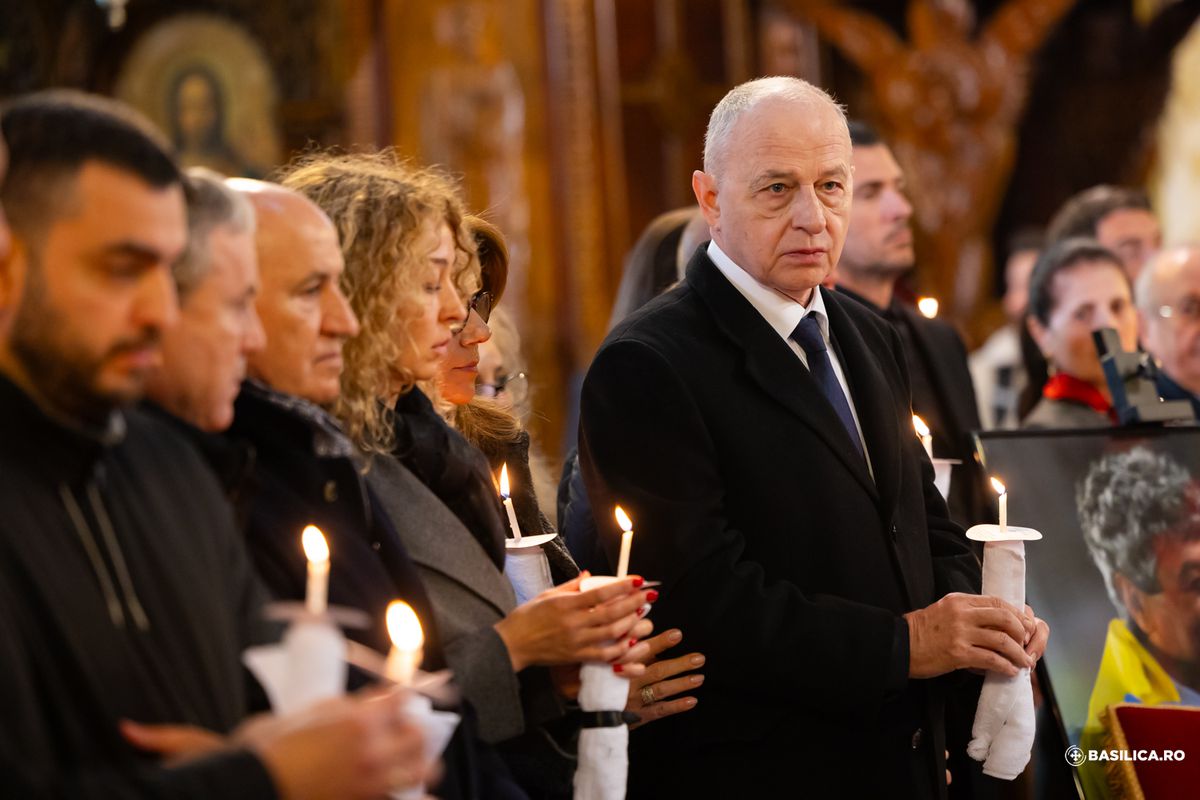 PS Timotei Prahoveanul a oficiat slujba Înmormântării pentru Mircea Lucescu