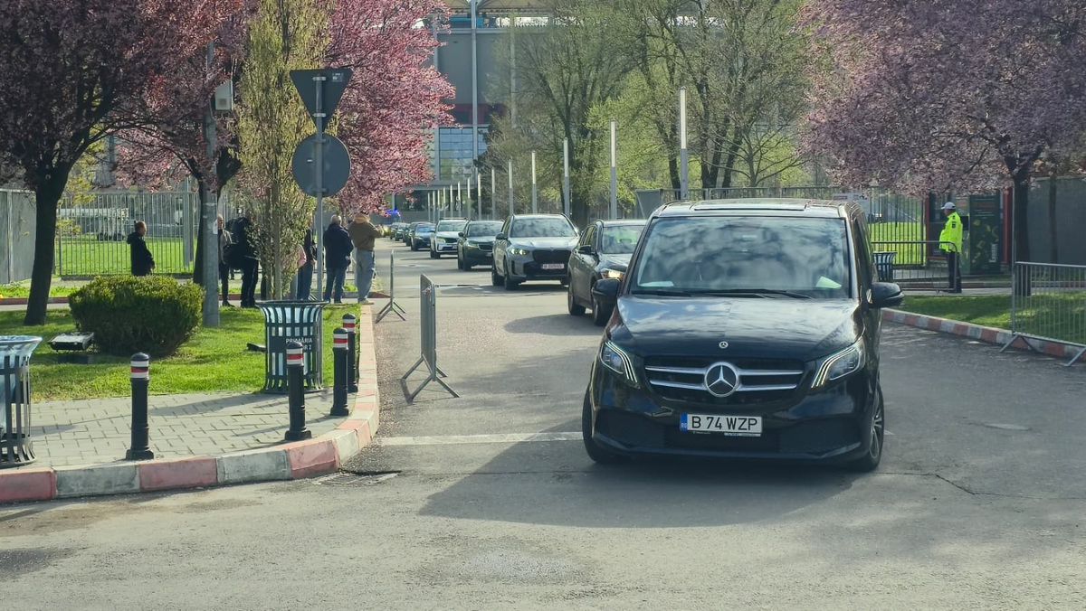 Mircea Lucescu - Cortegiu funerar + Slujbă biserică