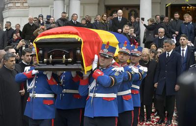 Mircea Lucescu a fost înmormântat astăzi » Imagini și informații de la Cimitirul Bellu