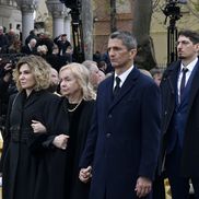 Răzvan Lucescu, Neli Lucescu, Ana-Maria Lucescu, Matei Lucescu la înmormântarea lui Mircea Lucescu // foto: Cristi Preda (GSP)